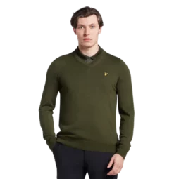 Lyle & Scott Golf V Neck Jumper -Titleist Butik LyleCACTUS20GREEN99